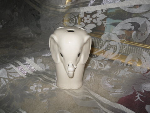 Vintage Elephant Toothbrush Holder