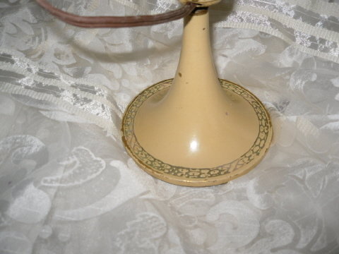 Vintage Metal Enamelware Electric Lamp