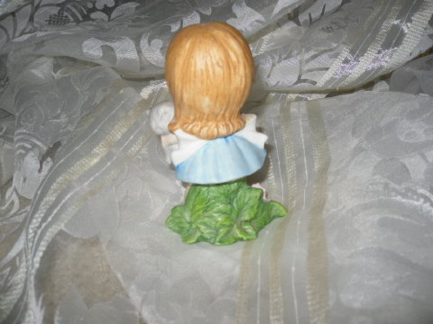 Vintage Porcelain Big Eyed Girl w/Cat Figurine