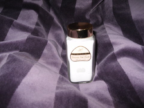 Vintage Luzier Bornacein Powder in Glass Bottle