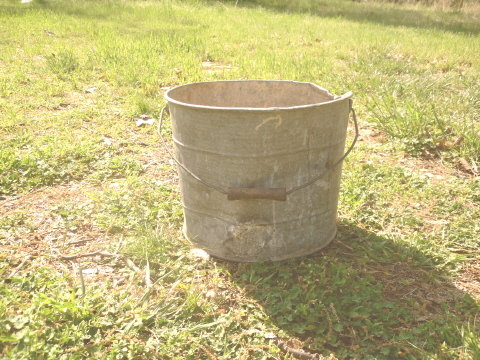 Vintage Large Metal Bucket w/wooden handle
