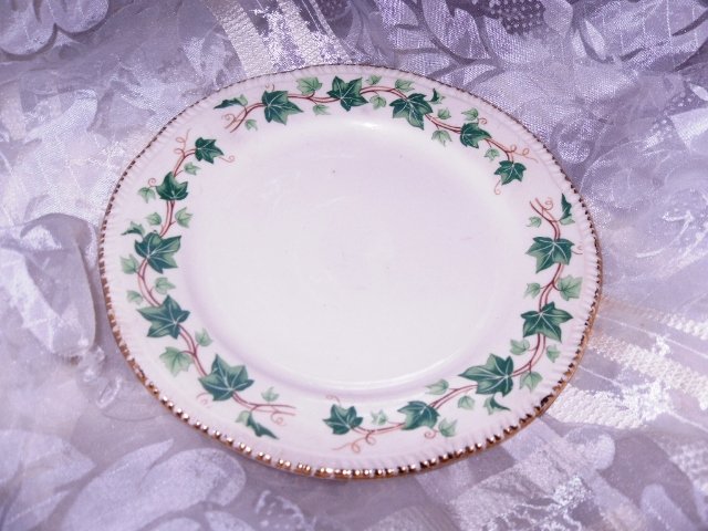 Vintage Homer Laughlin Ivy Dessert Plate
