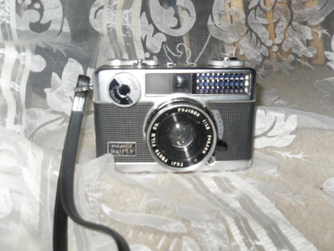 Vintage Fujica Half 1.9 Camera