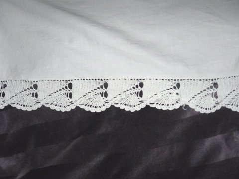 Vintage Hand Crochet Coverlet w/Crochet Lace