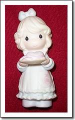 Precious Moments Charter Member Figurine - You're the Sweetest Cookie in the Batch