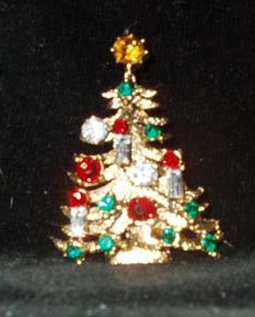 Weiss Gold and Rhinestone Christmas Tree Pin