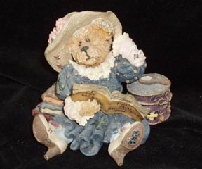 Boyds Bearstone Prissy La Vogue . . . Slave to Fashion