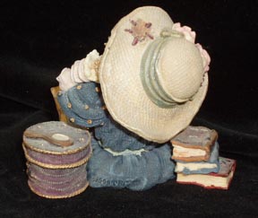 Boyds Bearstone Prissy La Vogue . . . Slave to Fashion