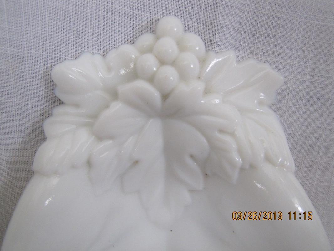 Westmoreland Milk Glass Hands Dish