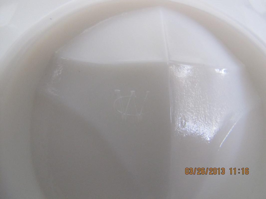 Westmoreland Milk Glass Hands Dish