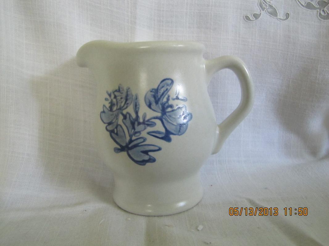 Pfaltzgraff Yorktowne Creamer