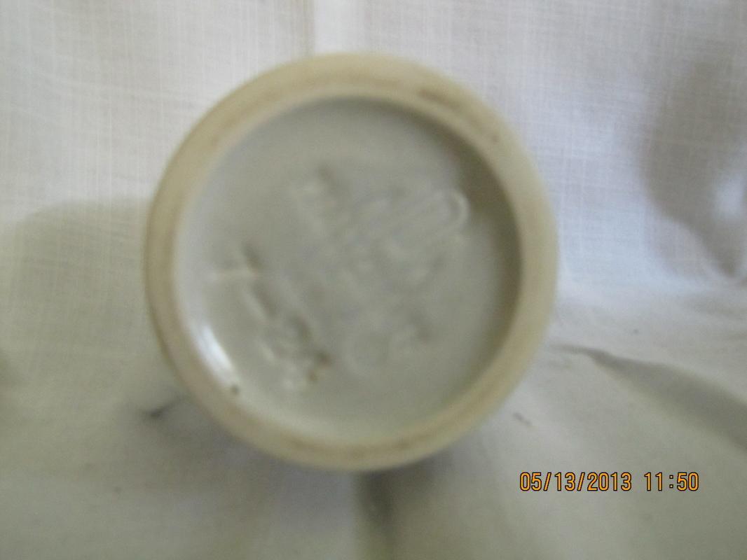 Pfaltzgraff Yorktowne Creamer