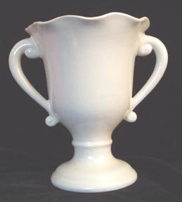 Red Wing Rumrill #506 White Vase
