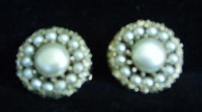 Earrings Kramer Clip-on Pearl and Goldtone