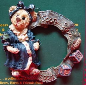 Boyds Bearwear Pin - Momma . . . Anticipation