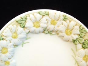 Metlox Poppytrail Sculptured Daisy Small Plate