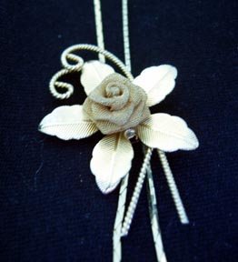 Necklace Gold Mesh Rose Slider