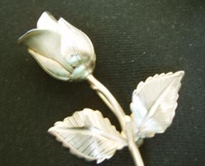 Rose Pin Goldtone