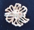 Earrings Trifari White and Goldtone - Clip