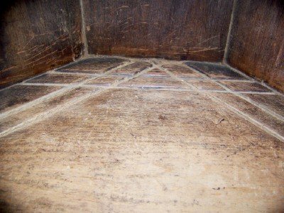 Carolina Corner Cabinet
