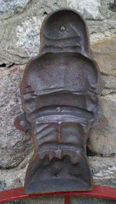 SANTA MOLD TWO PIECE CAST IRON