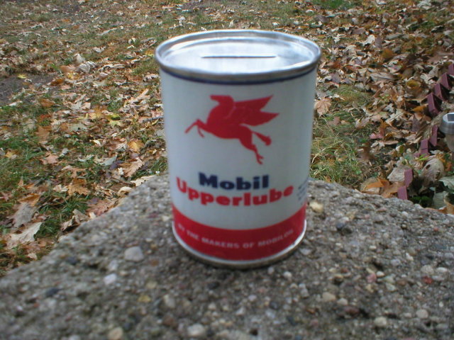NEW MOBIL UPPERLUBE OIL CAN BANK