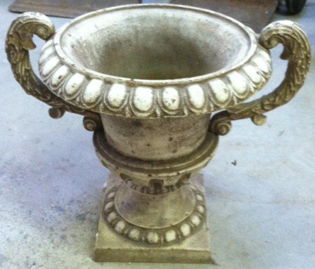 NEW HEAVY WHITE GARDEN FLOWERS CAST IRON URN