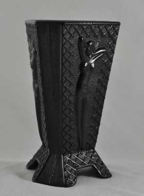 EBONY NUDE VASE THREE SIDED