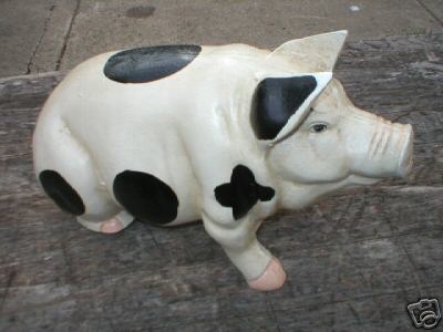 BIG HEAVY CAST IRON SITTING PIG COLLECTIBLE PIGS