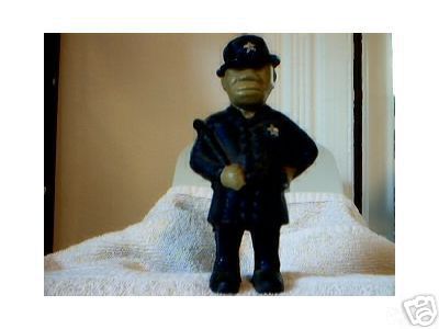 CAST IRON POLICEMAN