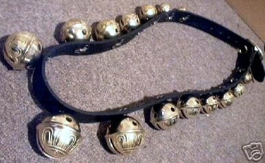 ONE STRAP OF 15 BRASS SLEIGH BELLS DOORBELLS B