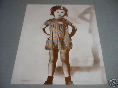 SHIRLEY TEMPLE - HANDS ON HIPS PRINT