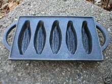 SMALL CORN PAN w HANDLES CAST IRON COLLECTIBLE NR