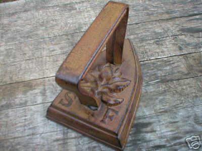 CAST IRON LAUNDRY IRON IOWA COLLECTORS ITEM NR