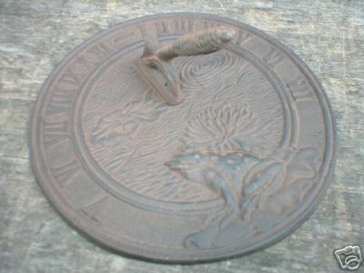 CAST IRON FROG SUNDIAL GARDEN OR DECK ACCENT NR