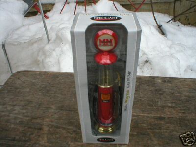 MINNEAPOLIS MOLINE GAS PUMP GAS STATION COLLECTIBLE
