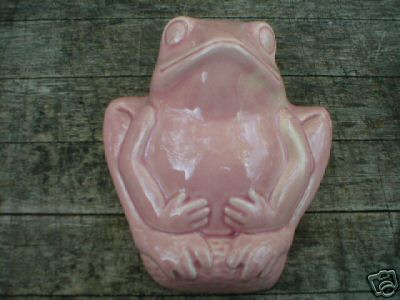 PINK PORCELAIN FROG WALL POCKET