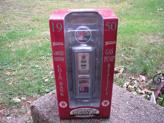 SKYCHIEF COIN BANK GAS PUMP GLOBES GASOLINE OIL STATION