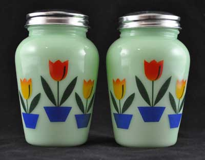 JADE JADITE JADEITE TULIPS DESIGN SALT AND PEPPER SET