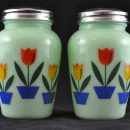 JADE JADITE JADEITE TULIPS DESIGN SALT AND PEPPER SET