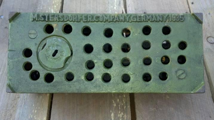 KING OF THE SWAMP MECHANICAL BANK NOSTALGIC CAST IRON