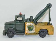GREEN YELLOW WRECKER TOW TRUCK CAST IRON BP