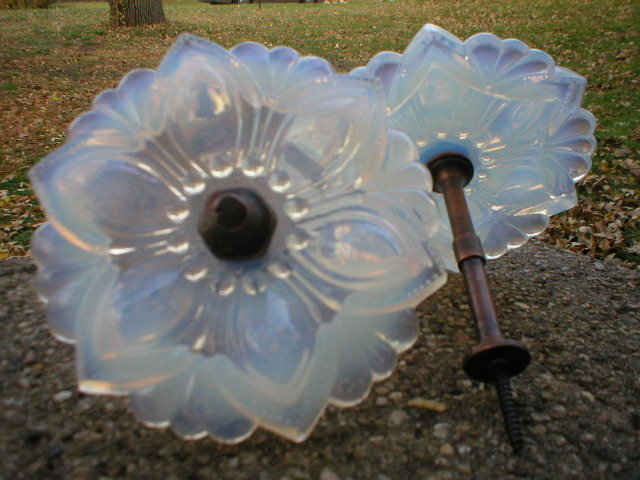 ONE PAIR OF CRYSTAL OPAL CURTAIN TIEBACKS GLASS TIE BACK