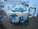 PORCELAIN UNIQUE SQUARE TEAPOT BLUE OLD WORLD DESIGN T