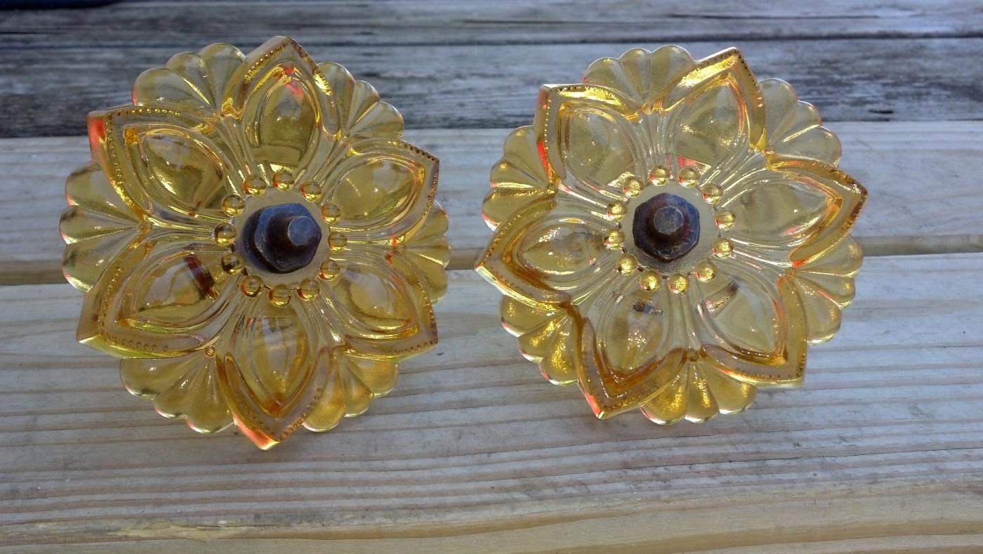 GLASS CURTAIN DRAPERY GLASS TIEBACKS GOLD COLORED ORNATE ONE SET