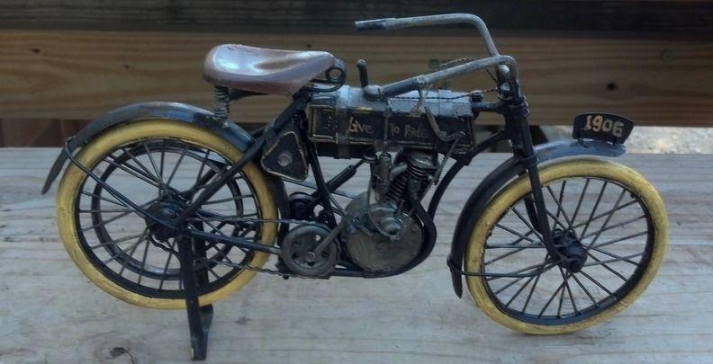 OLD TOY METAL MOTORCYCLE LIVE TO RIDE 1906