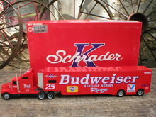 KEN SCHRADER DIECAST BUDWEISER 1995 1:64 TRANSPORTER S