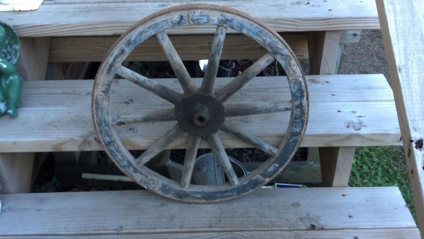 Old Wood Wagon Wheel Steel Rim Band Cabin Lodge Man Cave Home Garage Shop Decor