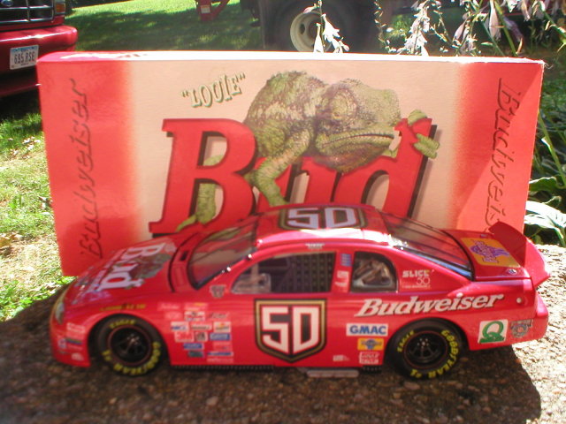 BUDWEISER NASCAR 1:24 ACTION DIECAST LOUIE LIZARD CAR