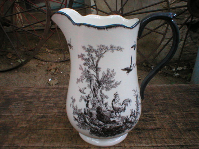 ROOSTER PATTERN PITCHER PORCELAIN BLACK & WHITE